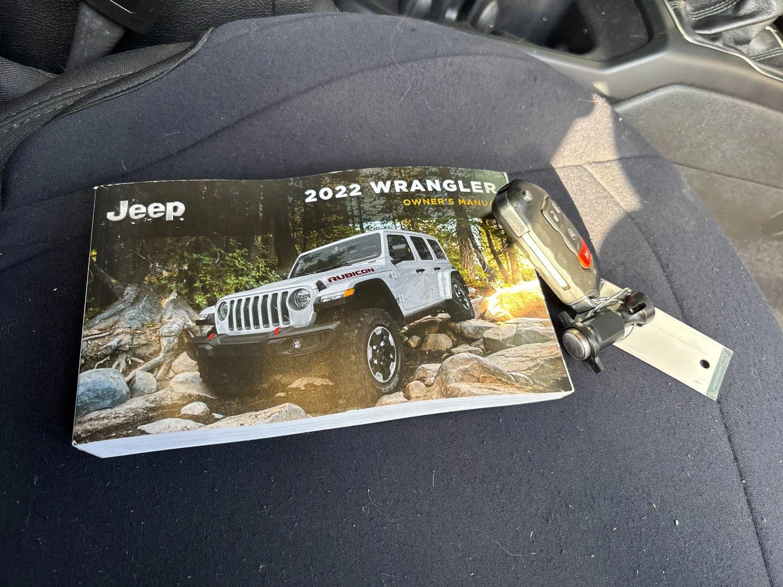 Used 2022 Black Clearcoat Jeep Unlimited Sport Altitude image 39