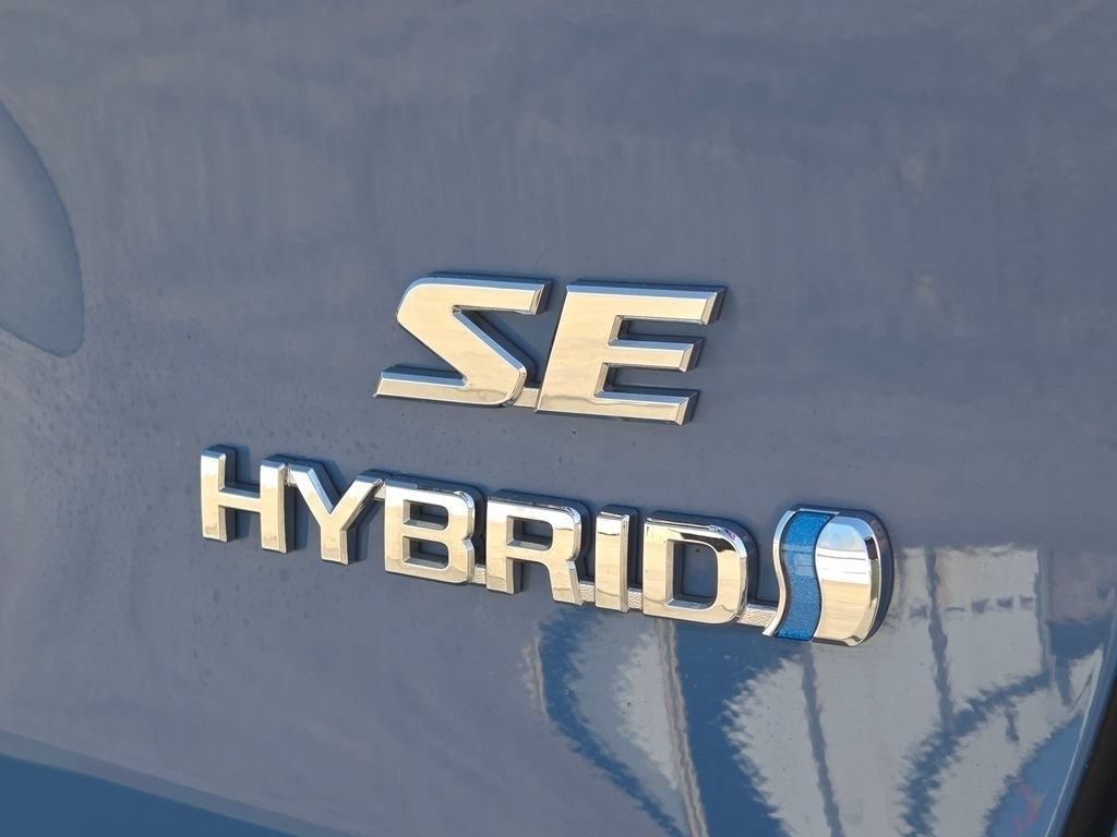 2022 Toyota RAV4 SE - Photo 26