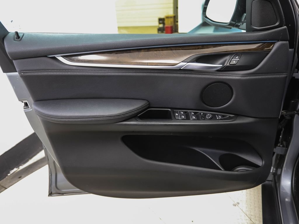 Used 2018 Space Gray Metallic BMW xDrive35i image 9