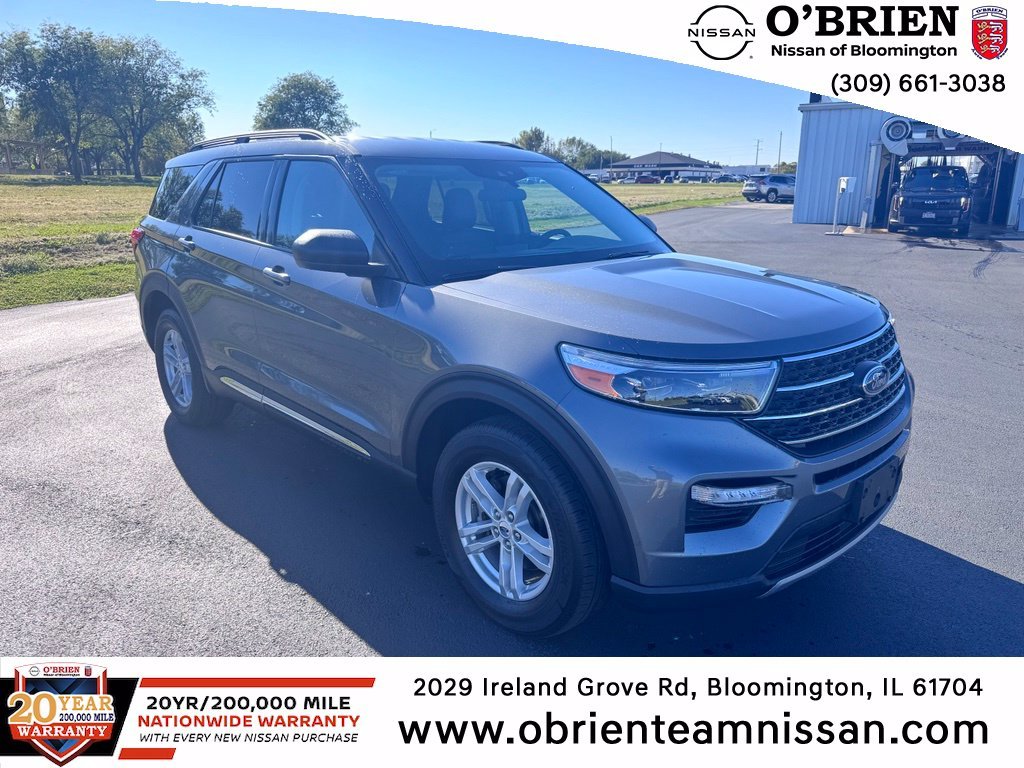 Used 2023 Gray Metallic Ford XLT image 1