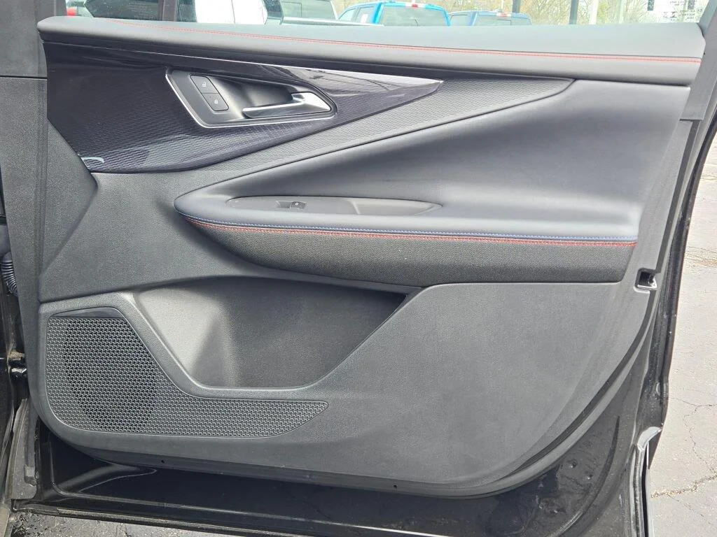 2025 Chevrolet Blazer EV RS - Photo 8