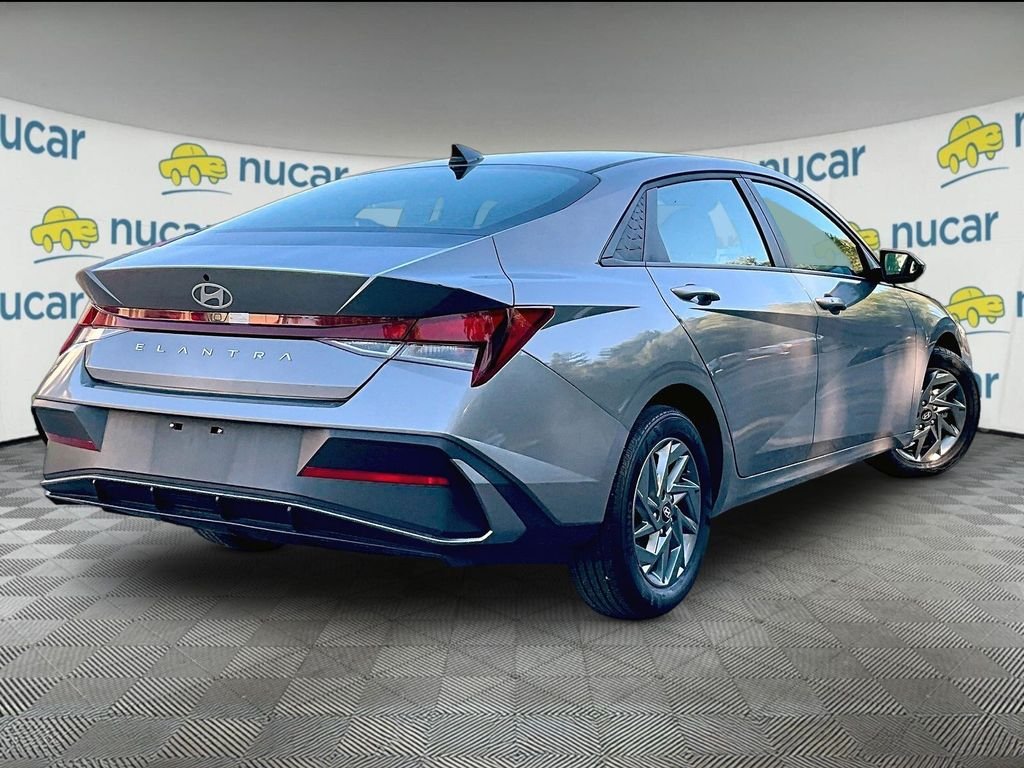 Used 2024 Fluid Metal Hyundai SEL image 6