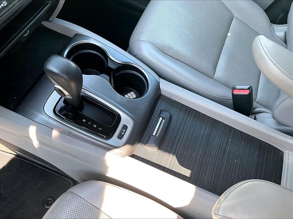 Used 2018 Gray Honda RTL-T image 20