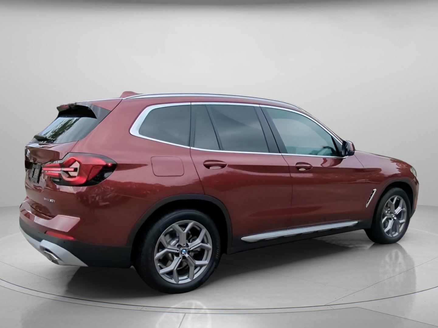 Used 2024 Aventurin Red Metallic BMW sDrive30i image 28