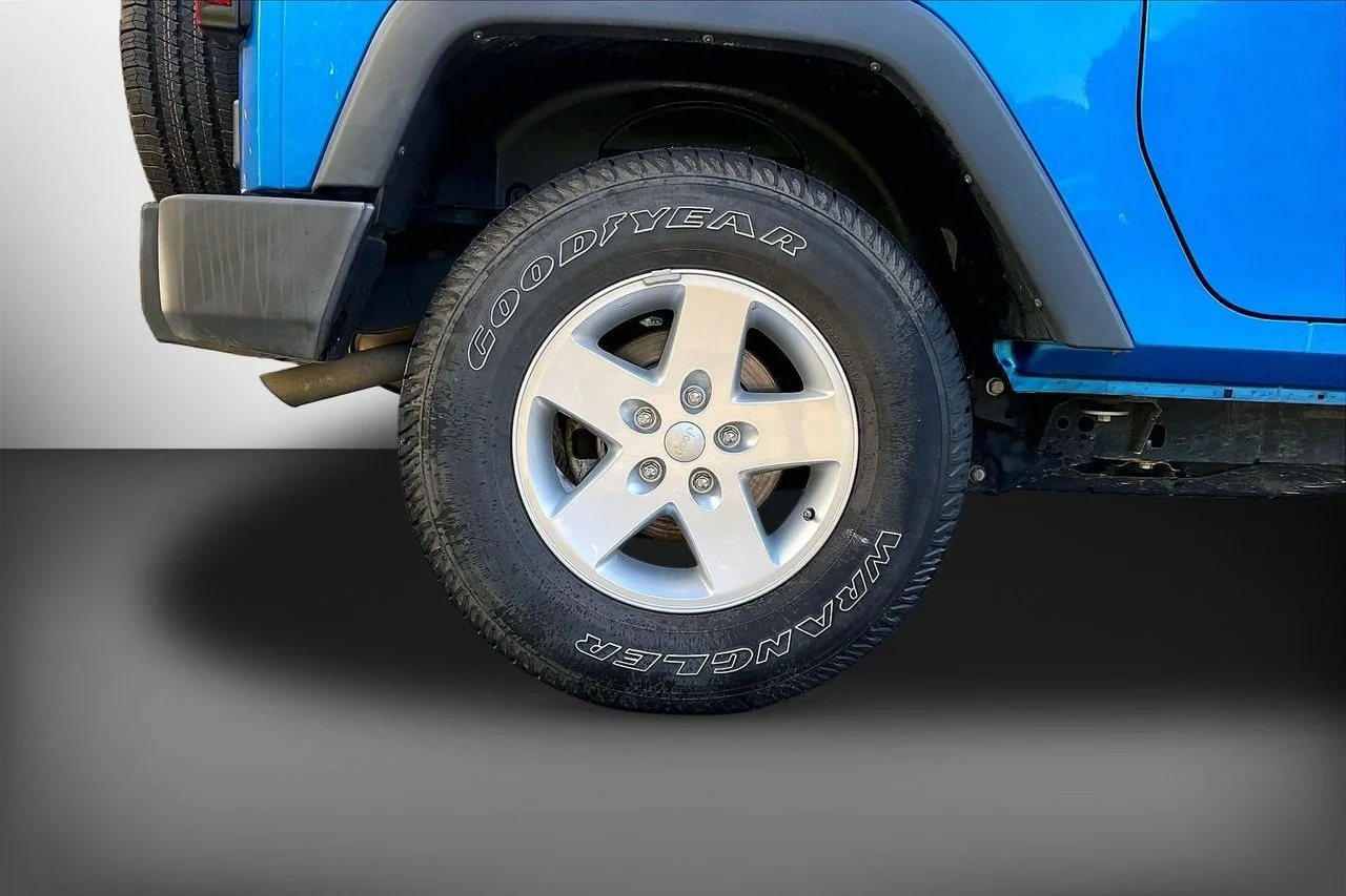 Certified Used 2016 Blue Jeep Sport image 32