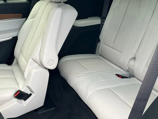 2026 Cadillac VISTIQ Sport - Photo 15