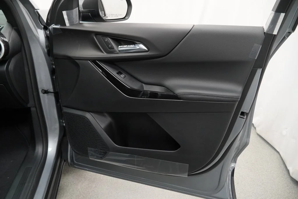 New 2027 Sterling Gray Metallic Chevrolet LT image 27