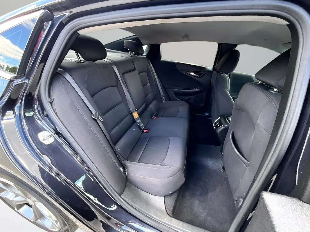 Used 2023 Gray Chevrolet LT image 28