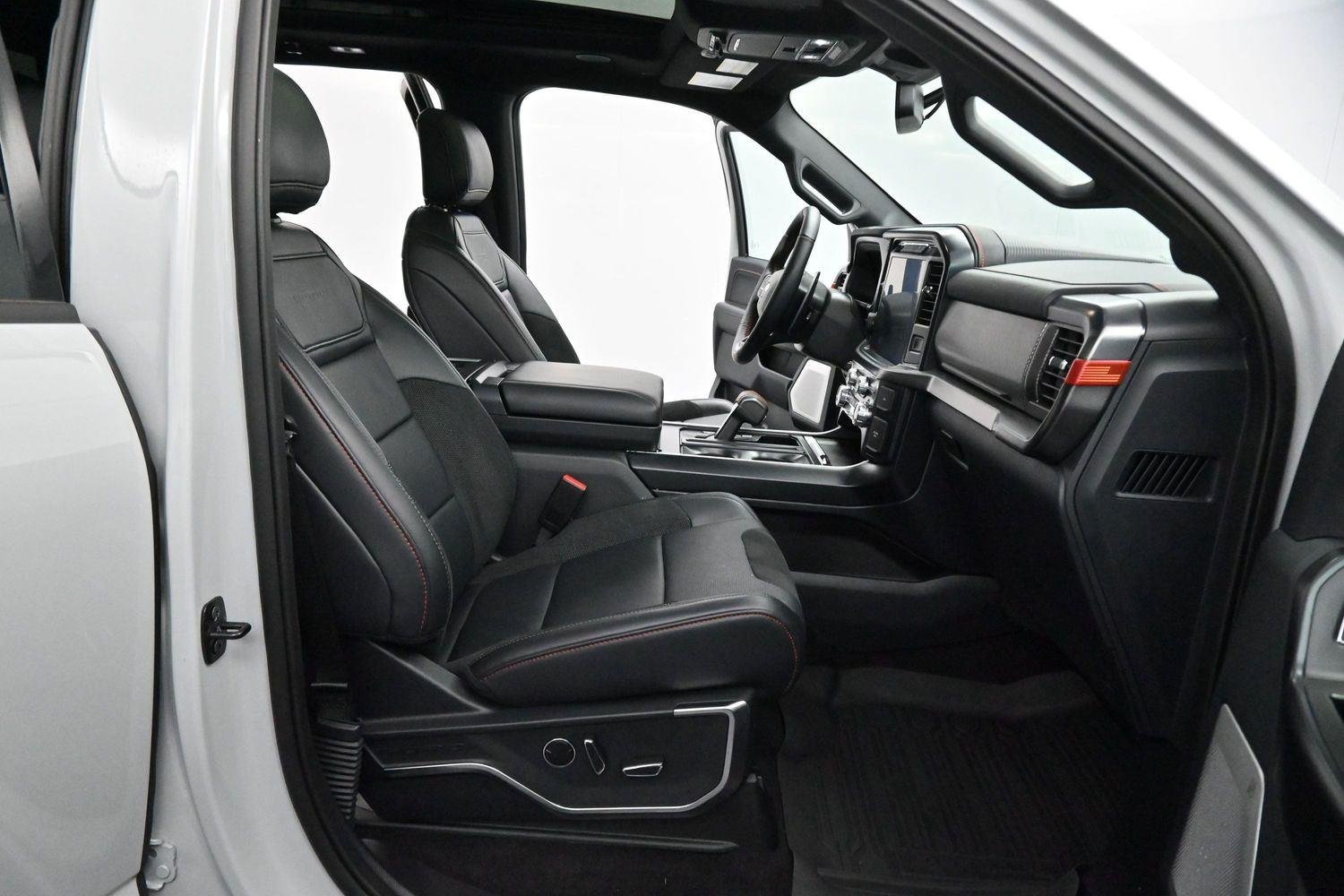 Used 2024 Avalanche Gray Ford Raptor image 35