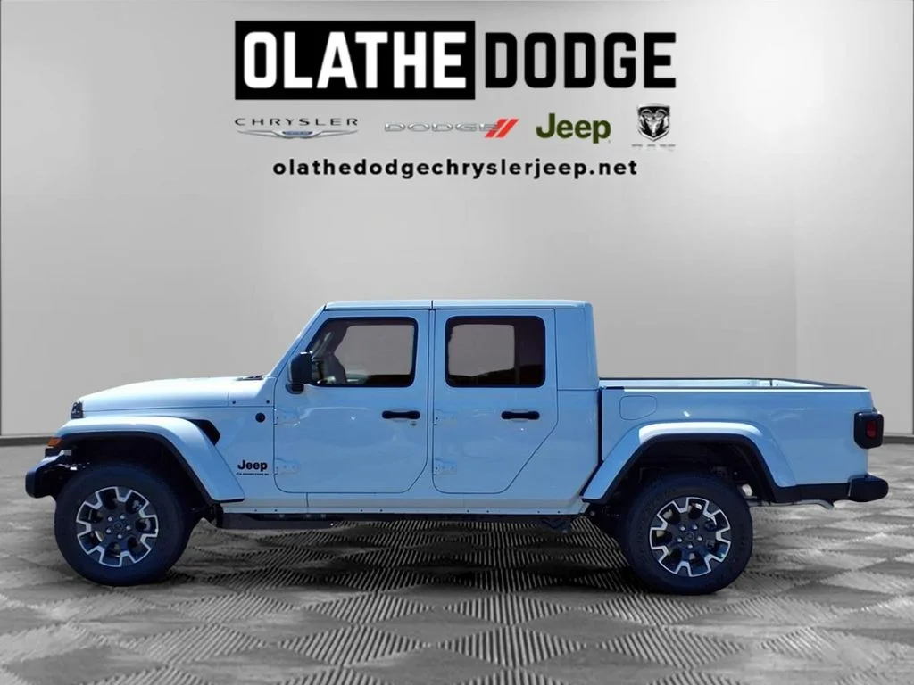 New 2026 Bright White Clear-Coat Exterior Paint Jeep Sahara image 20