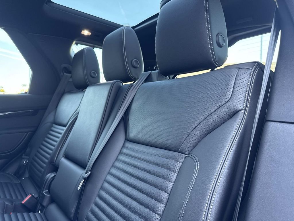 New 2026 Santorini Black Land Rover S image 15