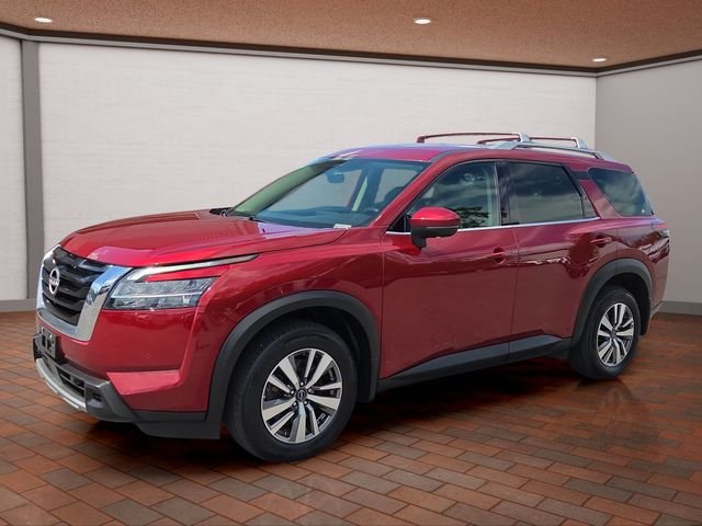 Used 2023 Scarlet Nissan SL image 30