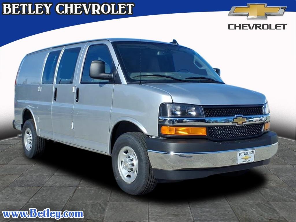2025 Chevrolet Express Cargo