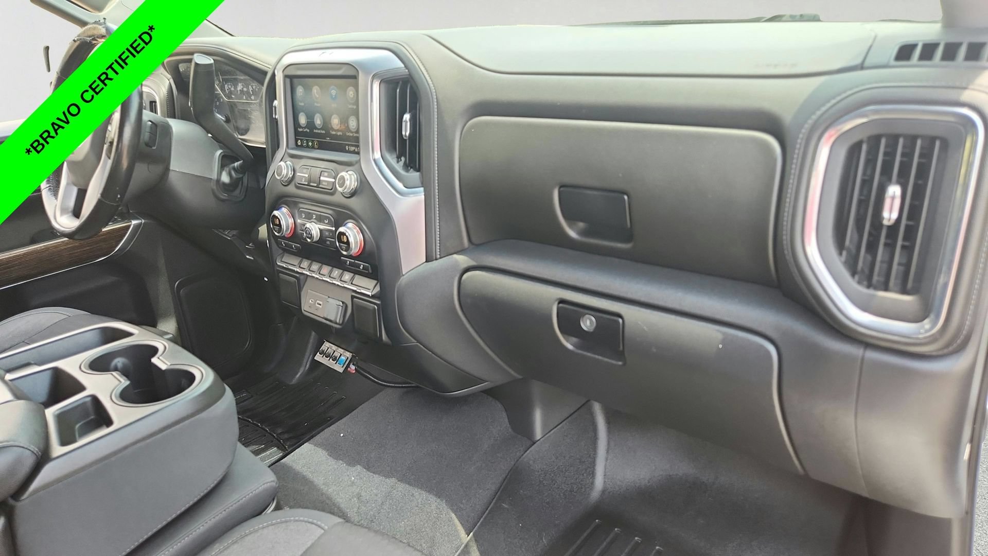 Used 2021 SUMMIT WHITE GMC SLE image 21