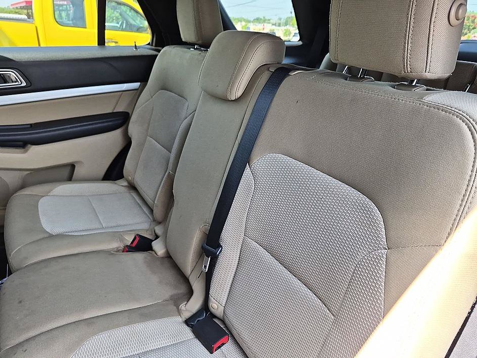 Used 2017  Ford XLT image 28