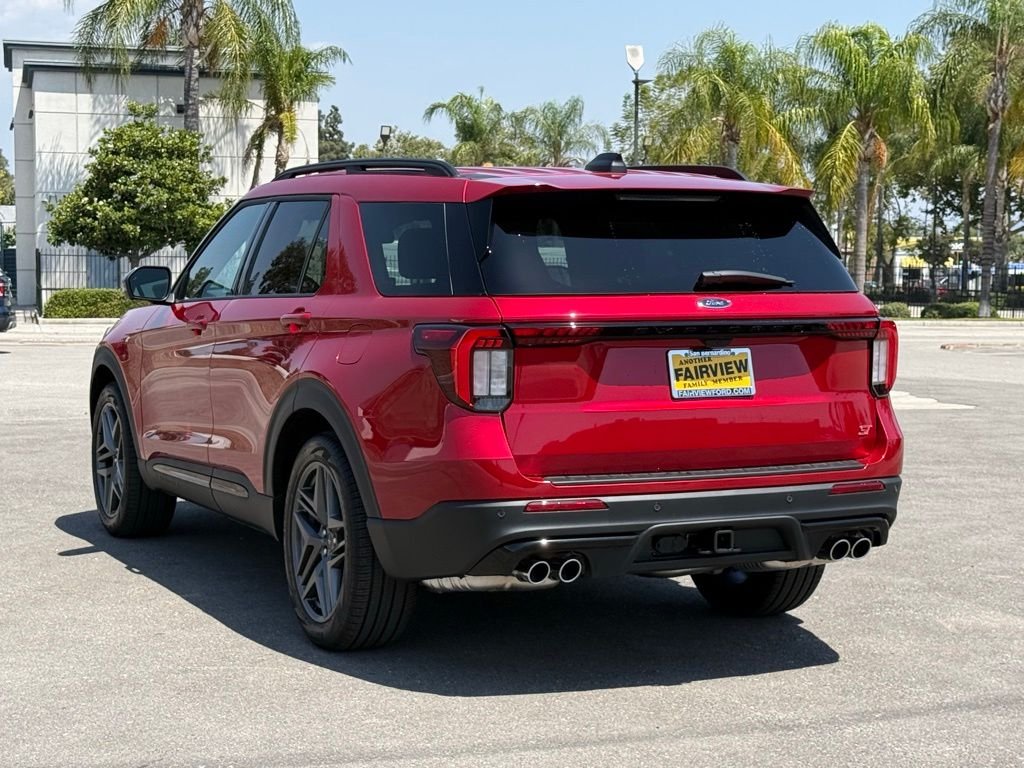 New 2026 Rapid Red Metallic Tinted Clearcoat Ford ST image 4