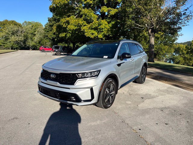 Used 2021 Silver Kia EX image 3