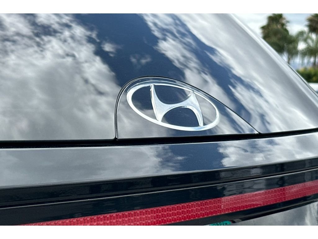Used 2022 Phantom Black Hyundai SEL image 53