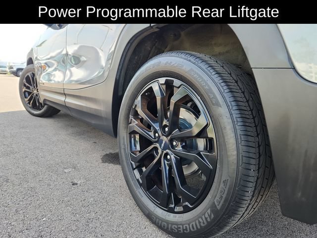 Used 2019 SATIN STEEL METALLIC GMC SLE image 18