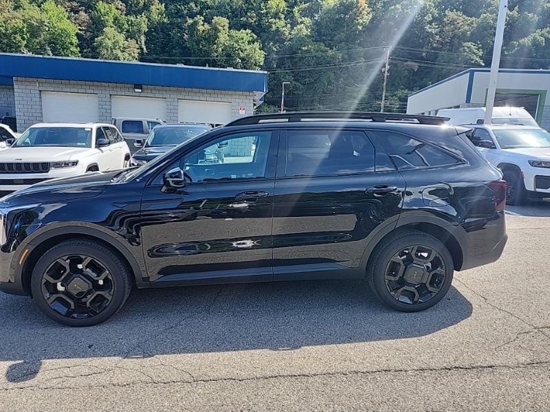 Used 2026 Black Kia X-Line EX image 4