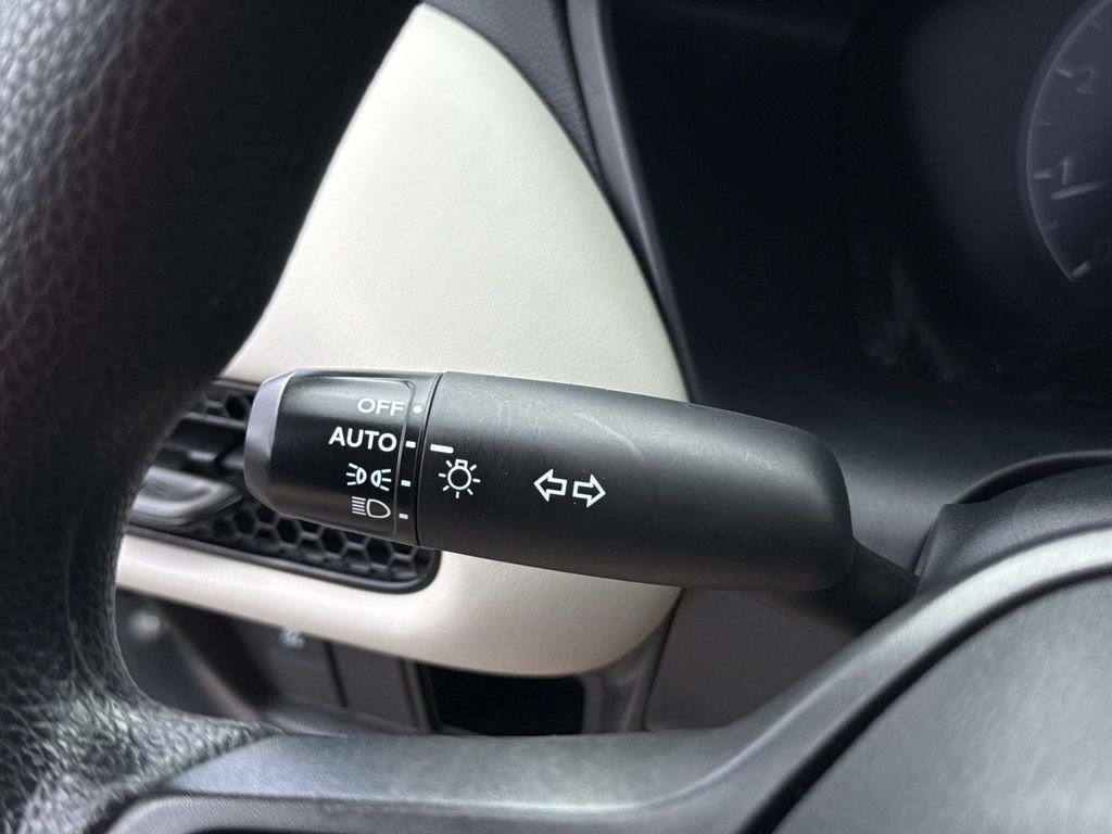 Used 2024  Honda LX image 38