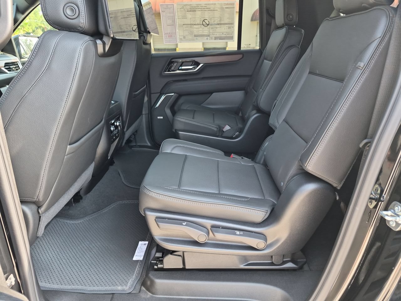 2026 GMC Yukon XL Denali - Photo 22