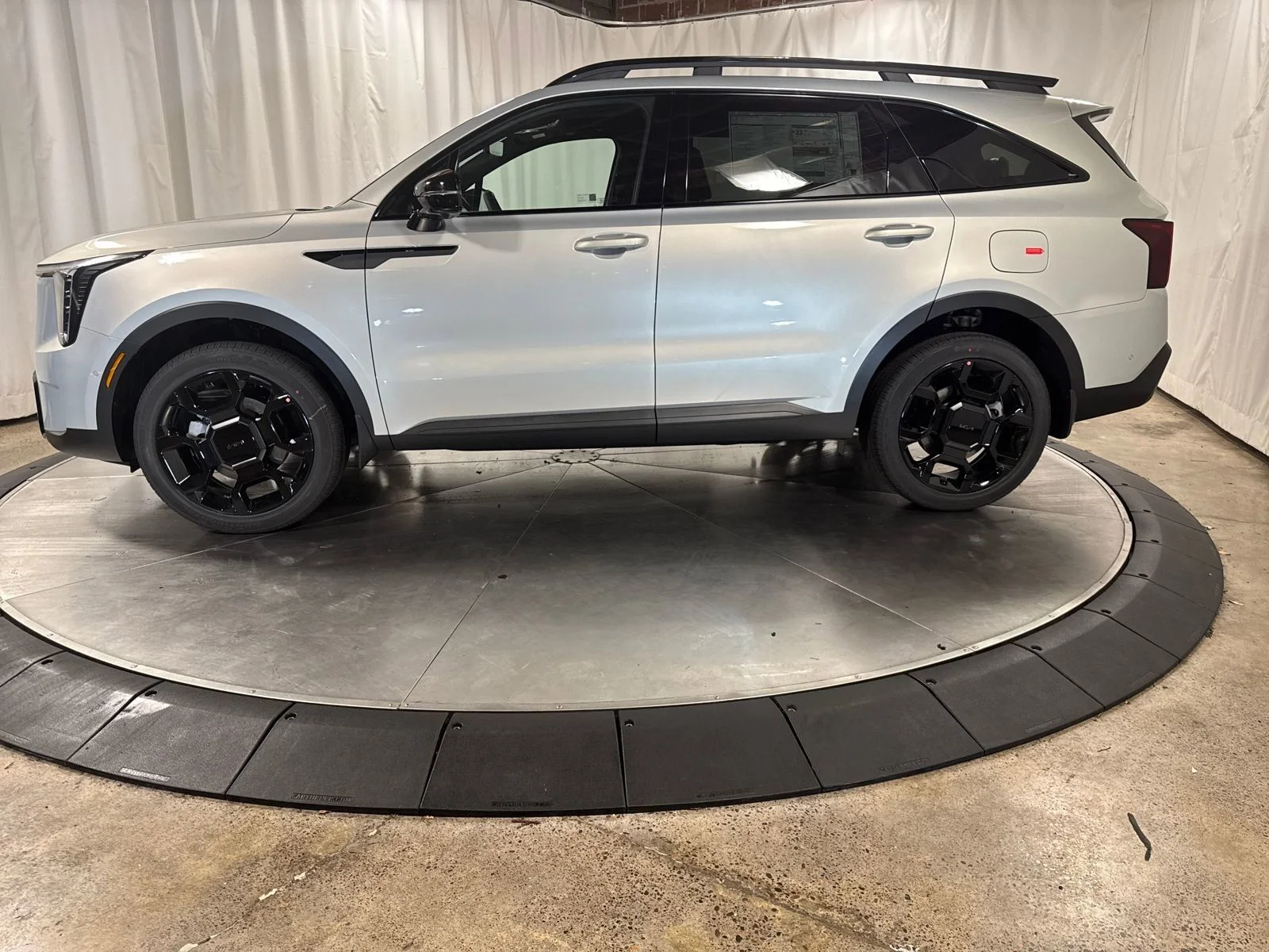 New 2026 Ivory Kia X-Line SX Prestige image 3