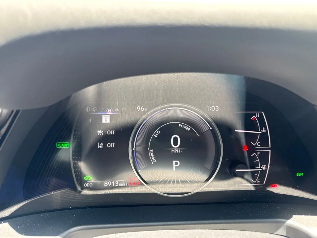 Certified Used 2025 RED MC.CS. Lexus 300h image 18