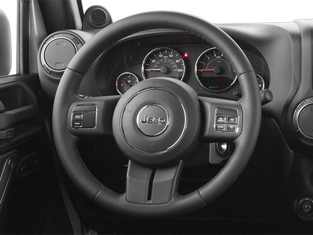 Used 2014 Bright White Clearcoat Jeep Sahara image 9