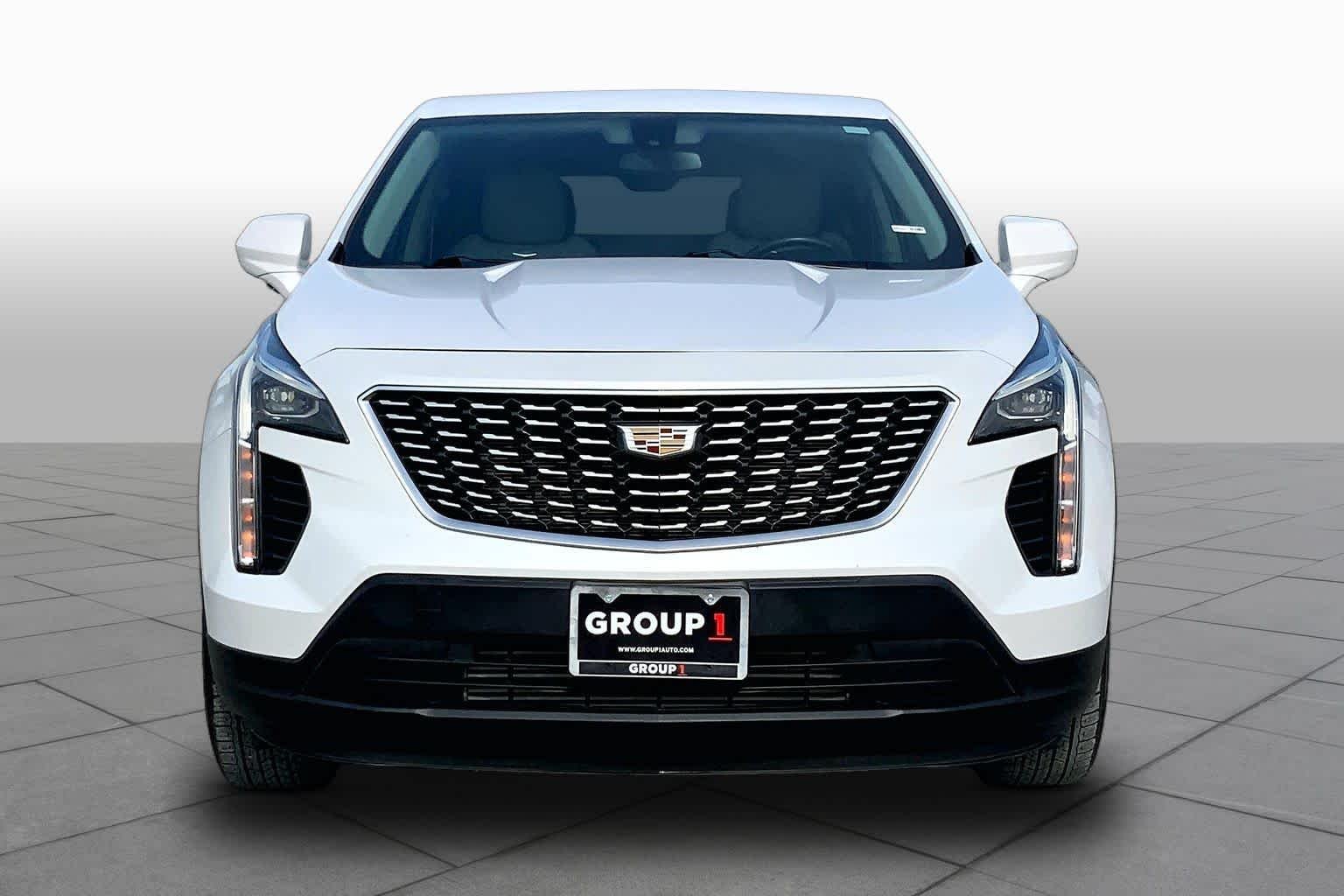 Used 2019 Crystal White Tricoat Cadillac FWD Luxury image 5