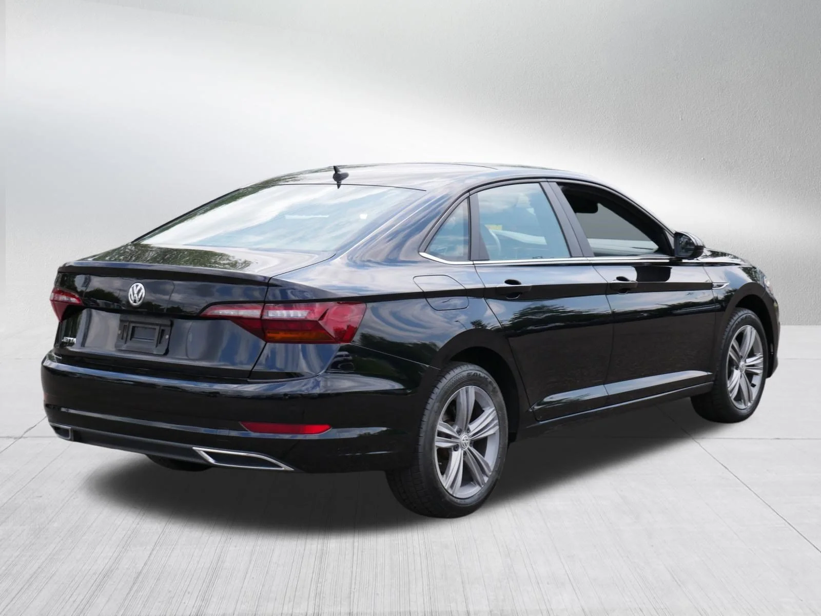 Used 2019 Deep Black Pearl Volkswagen R-Line image 7