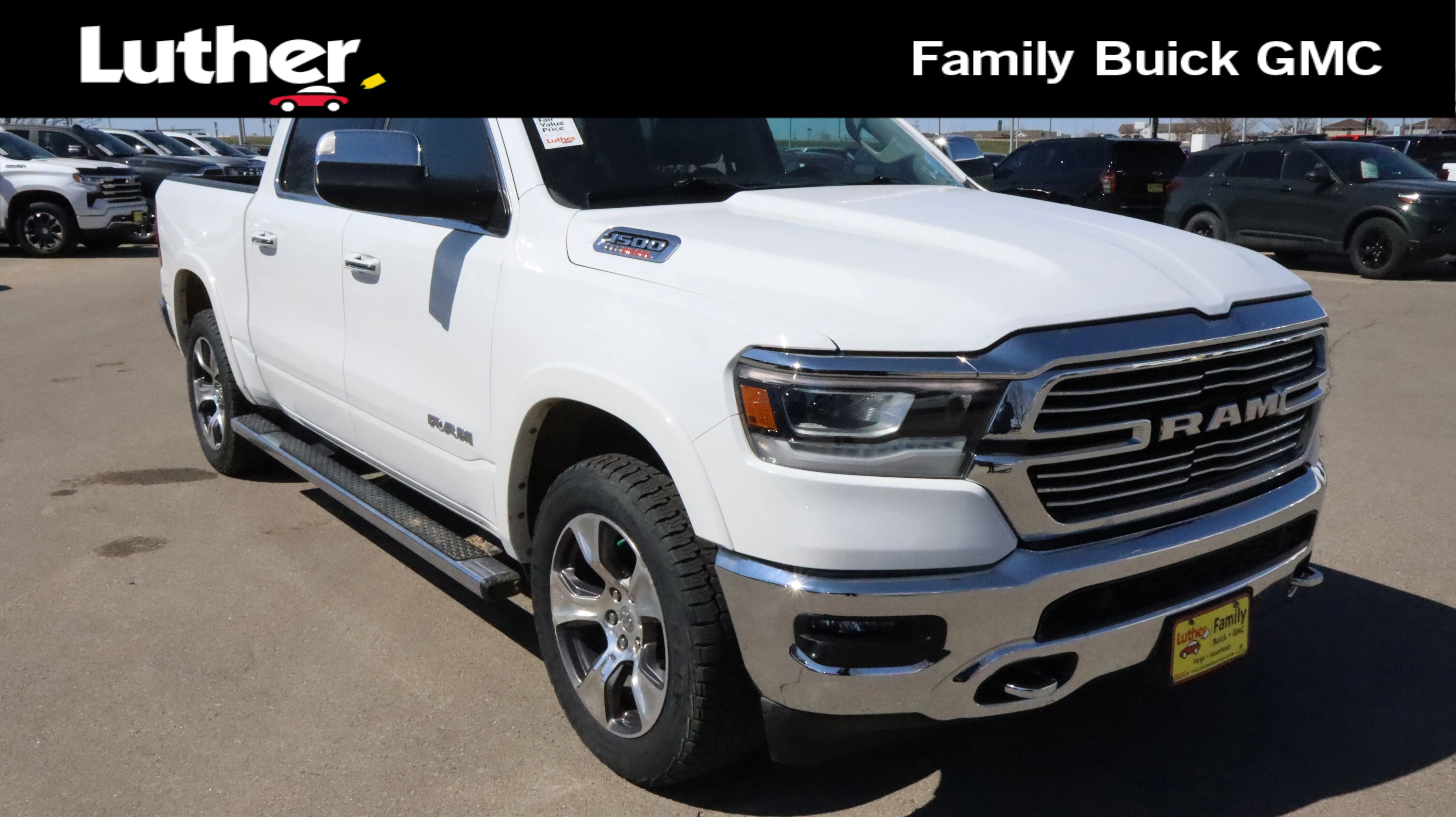 2022 RAM 1500 Laramie 4x4 Crew Cab 5'7's photo