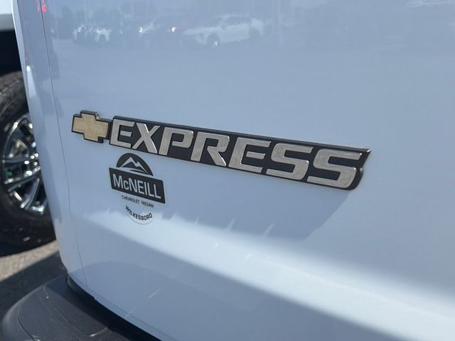 Used 2024 White Chevrolet Work Van image 28