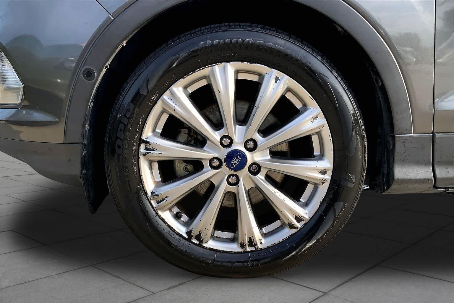 Used 2017 Magnetic Ford Titanium image 11