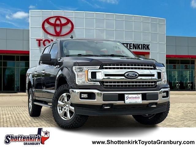 Used 2020 Red Ford XLT image 1