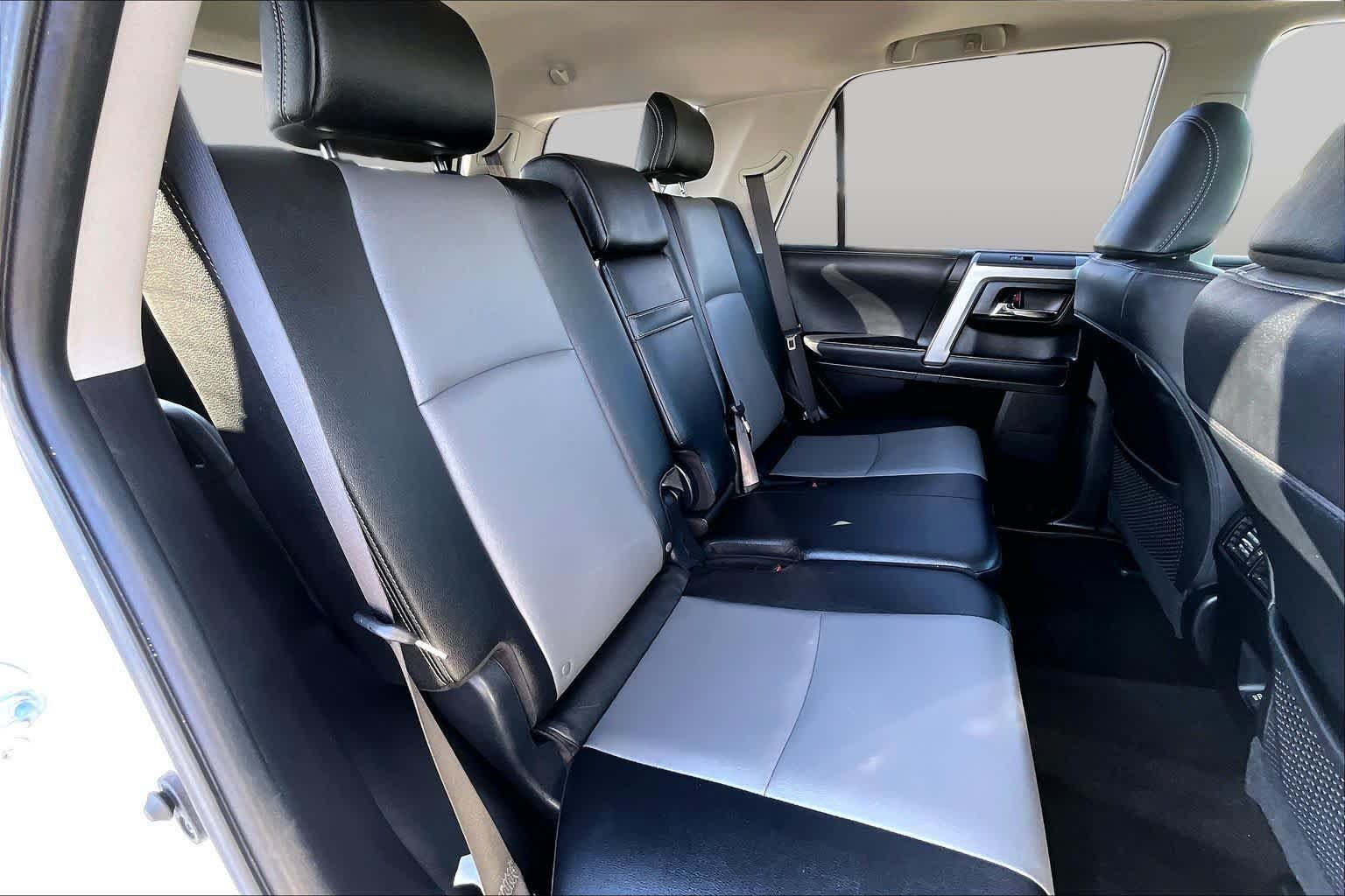 Used 2020 Super White Toyota SR5 Premium image 19