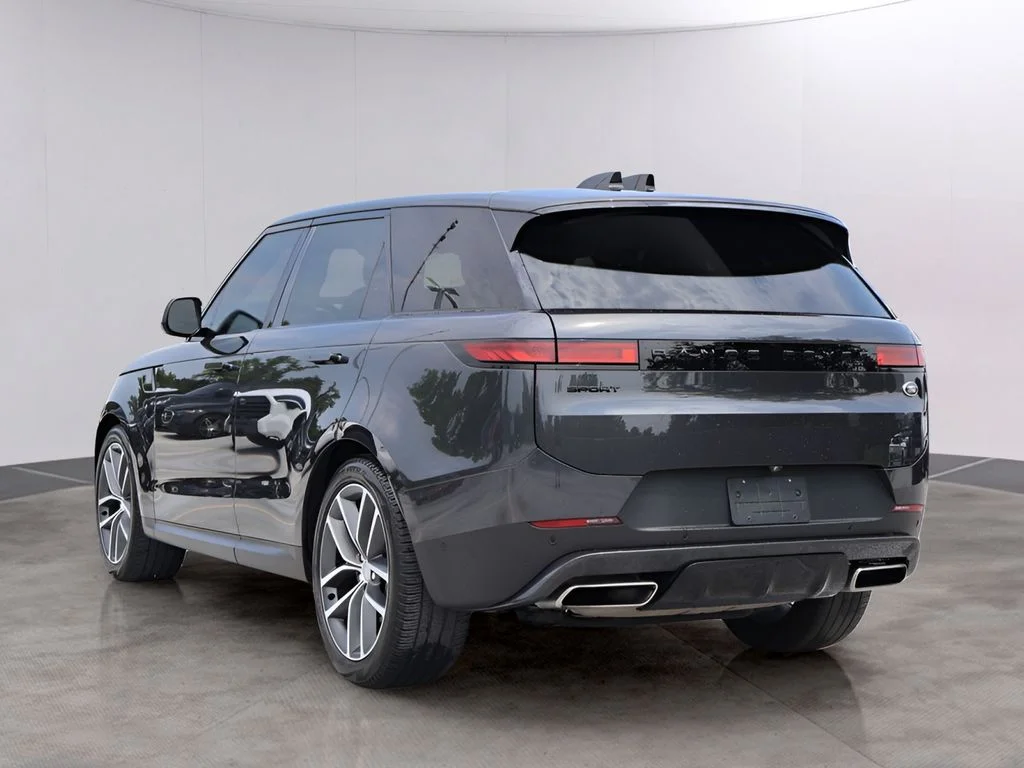 Used 2023 Carpathian Gray Premium Metallic Land Rover SE image 5