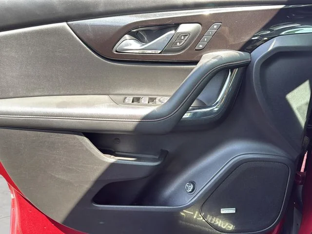 Used 2019 Red Chevrolet RS image 27