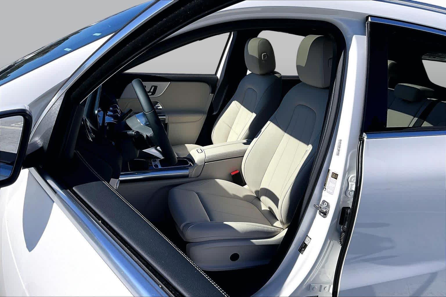 Used 2026 Polar White Mercedes-Benz GLA 250 image 8