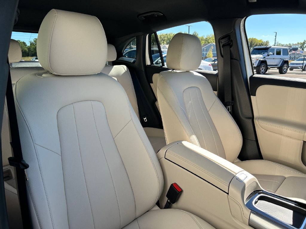 New 2026 Polar White Mercedes-Benz GLA 250 image 62
