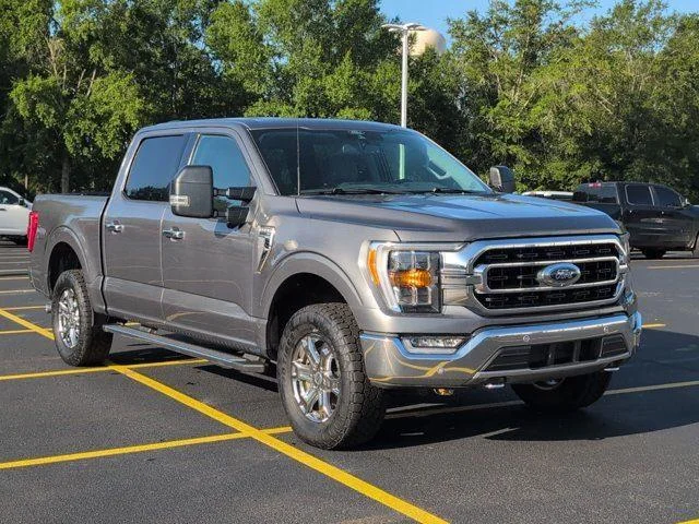 Used 2021 Carbonized Gray Ford XLT image 9