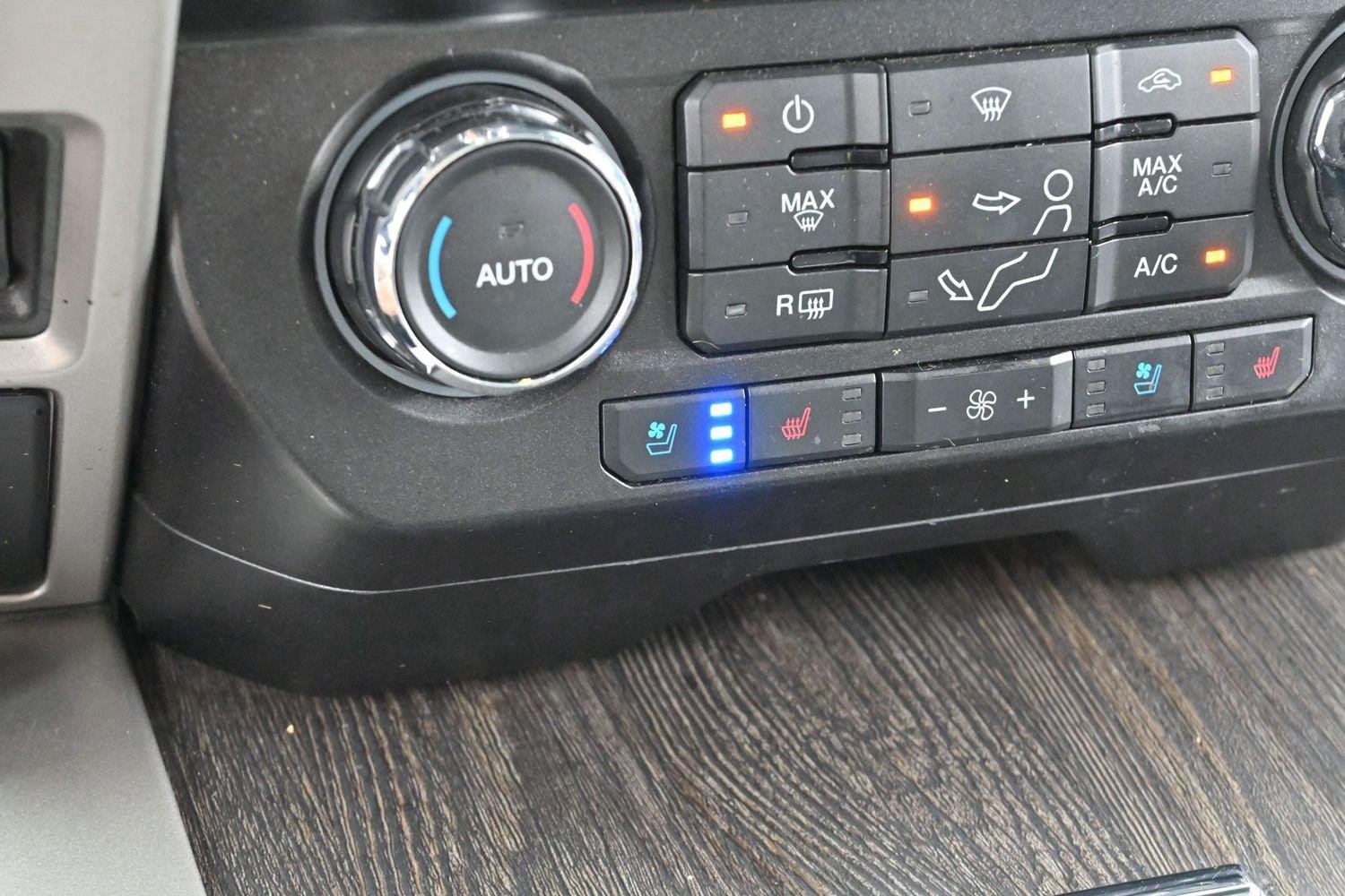 Used 2021 Carbonized Gray Ford LARIAT image 23