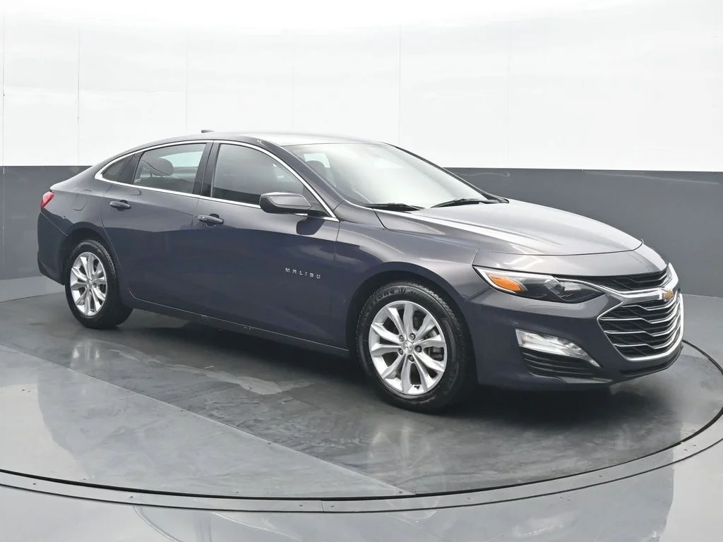 Used 2025 Black Chevrolet LT image 9