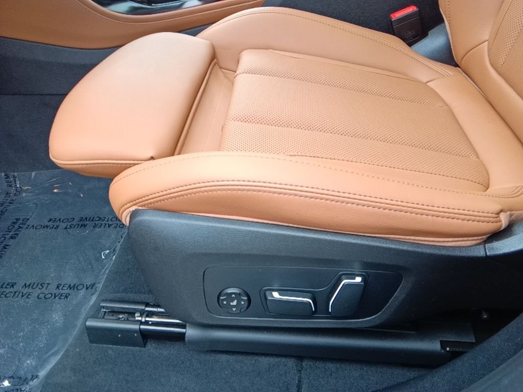 Used 2025 Aventurin Red Metallic BMW xDrive30i image 12