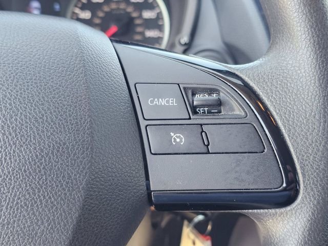 Used 2022  Mitsubishi LE image 23