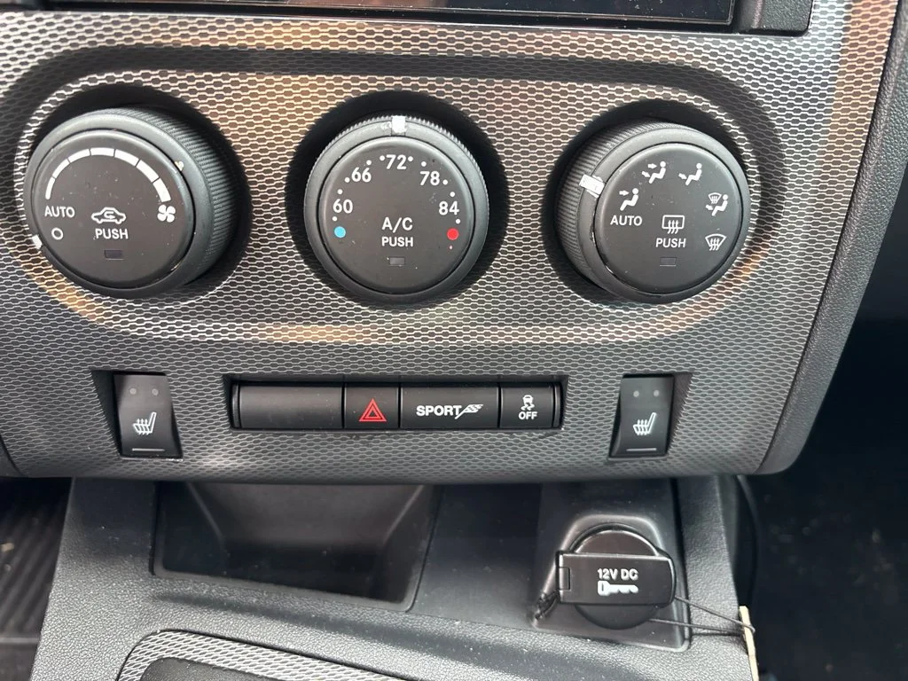 Used 2014 Black Dodge R/T image 19