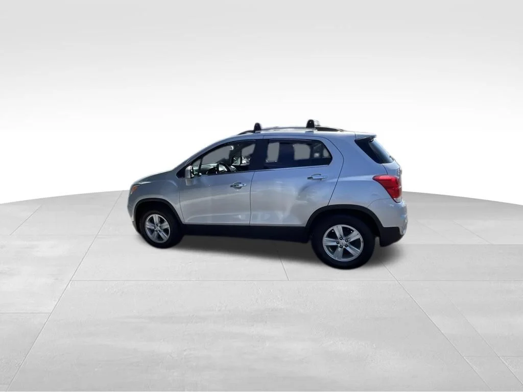 Used 2020 Silver Chevrolet LT image 10