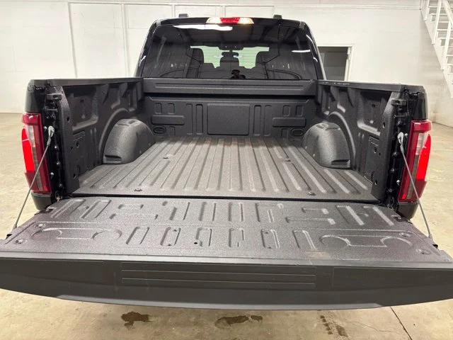 Used 2025 Black Ford XLT image 23
