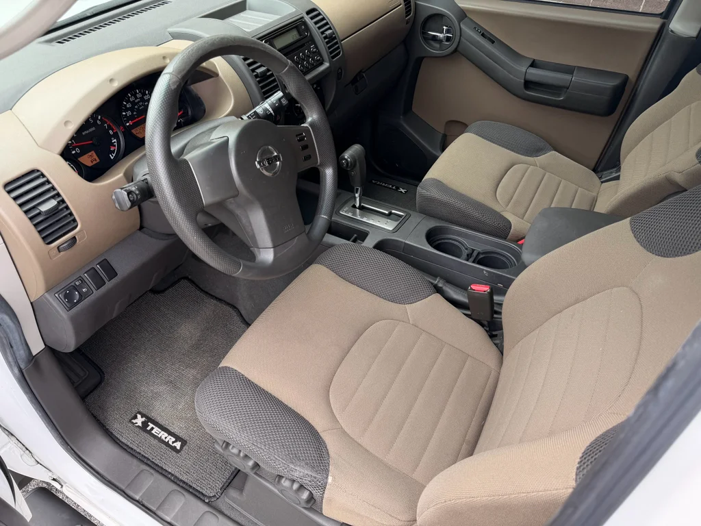 Used 2007 Avalanche Nissan S image 15