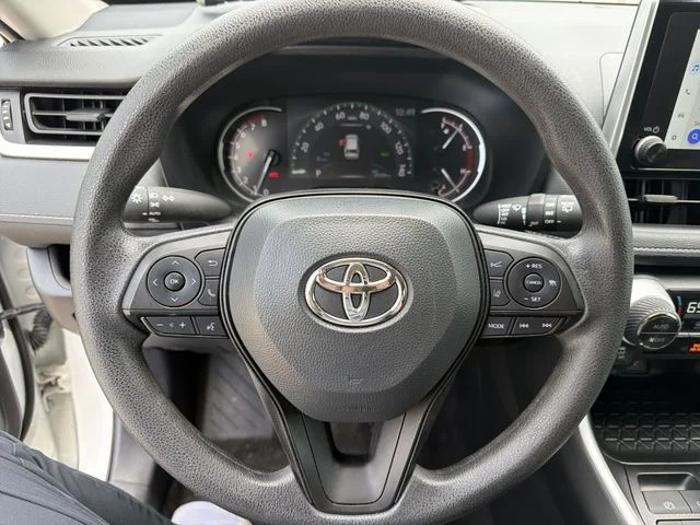 Used 2025 White Toyota XLE image 16